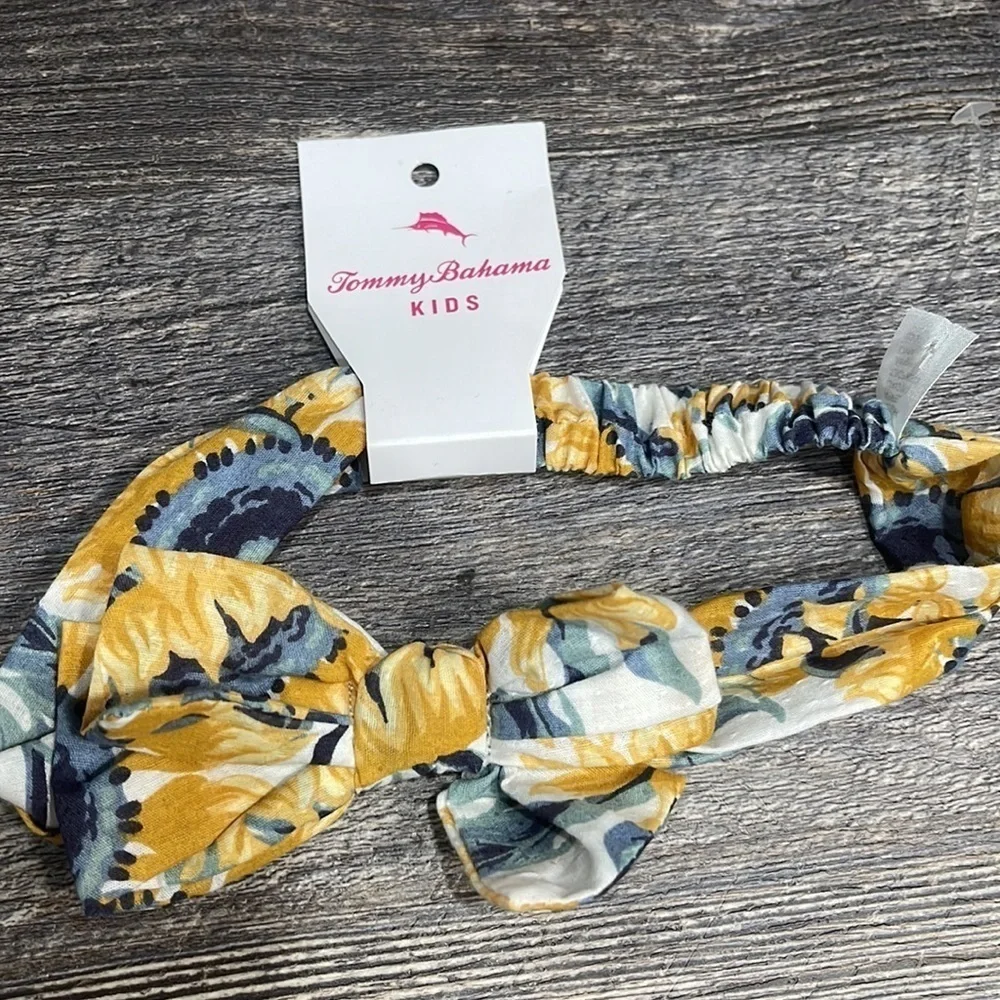 8 hair accessories
